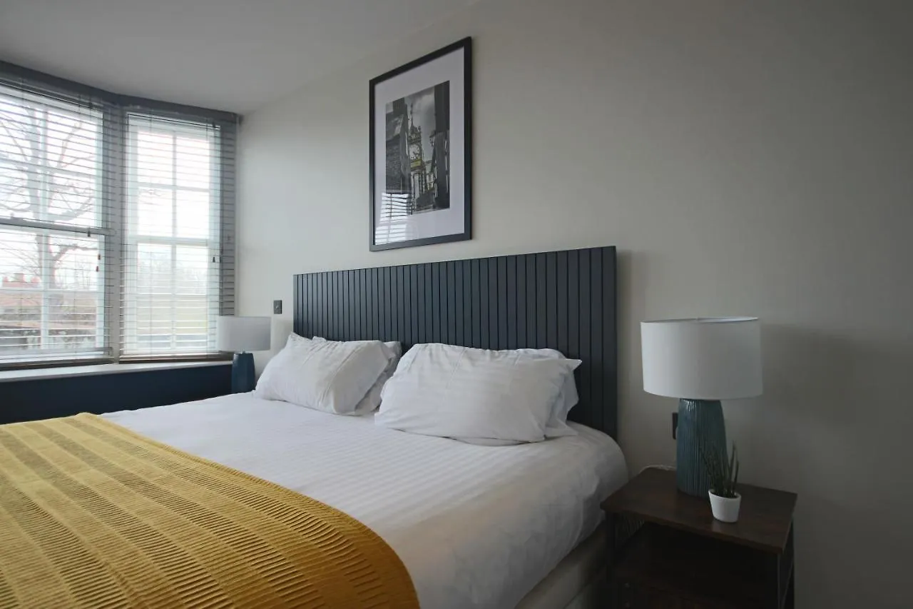 Deva Leisure 0*, Chester United Kingdom